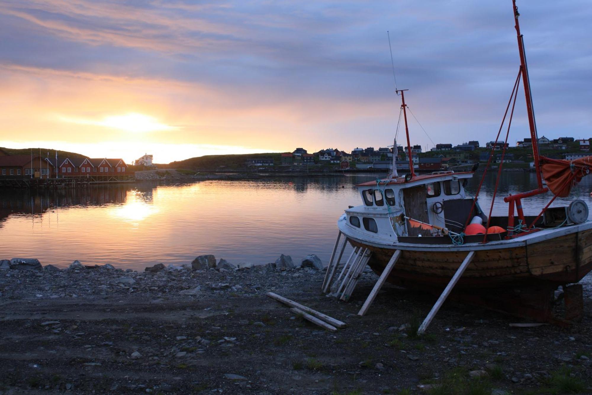 Hotel Adventure Camp Mehamn Exterior foto