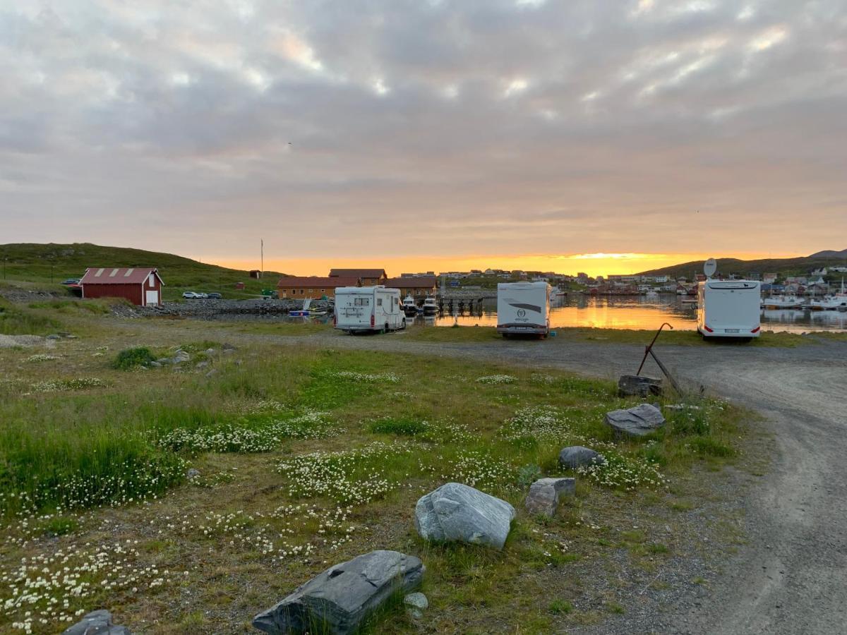 Hotel Adventure Camp Mehamn Exterior foto